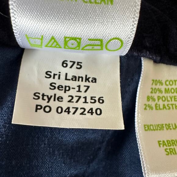 Lilly Pulitzer Navy Velvet Adie Shorts Embroidered Pineapple 2 Coastal Preppy - Picture 10 of 13